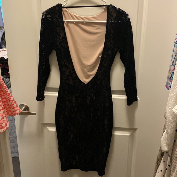 Express Open Back Velvet Lace Dress in XS EUC - Picture 3 of 4